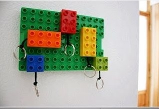 DIY ที่แขวนกุญแจ และพวงกุญแจจาก Lego