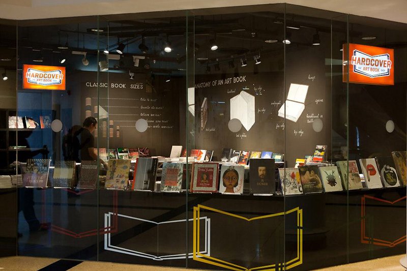Hardcover เป็นร้านหนังสือเฉพาะทางสำหรับงานศิลปะ ดีไซน์ สถาปัตยกรรม ภาพถ่าย 13 Hardcover เป็นร้านหนังสือเฉพาะทางสำหรับงานศิลปะ ดีไซน์ สถาปัตยกรรม ภาพถ่าย 13 - Art & Design